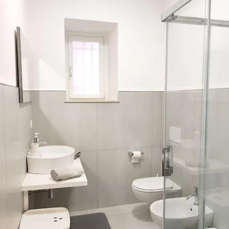 Apartment Central Rooms Agira