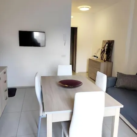 Central Rooms Apartment Agira